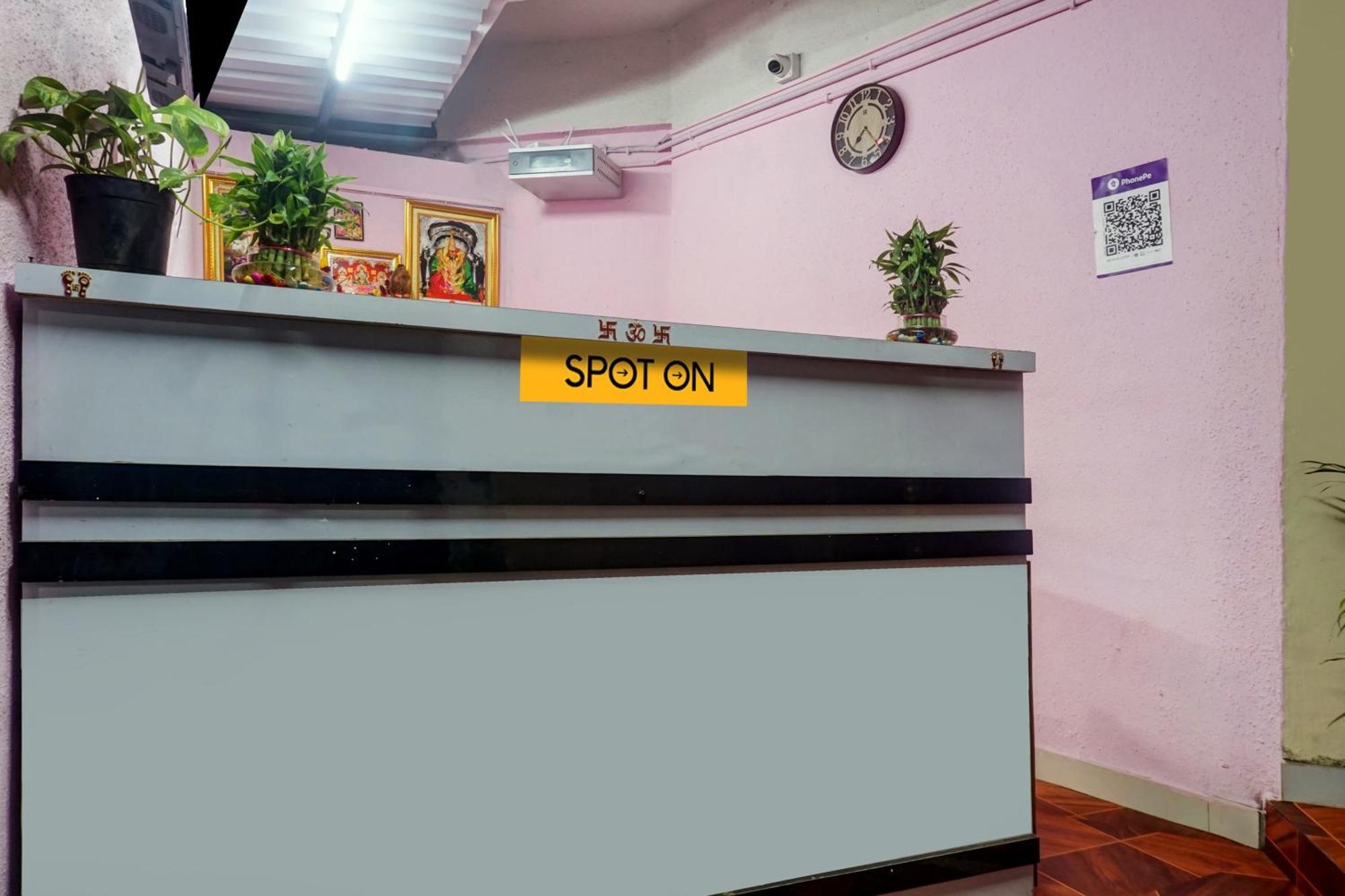 Spot On Samadhan Lodge Pune Extérieur photo