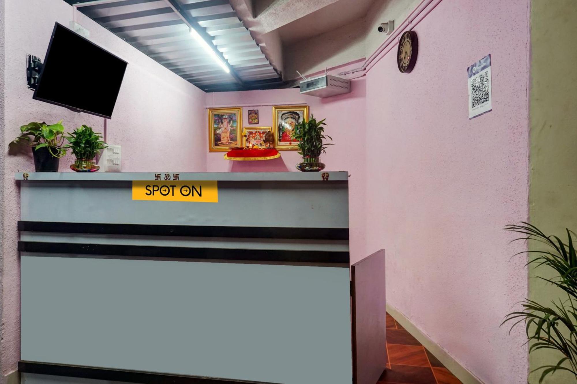 Spot On Samadhan Lodge Pune Extérieur photo